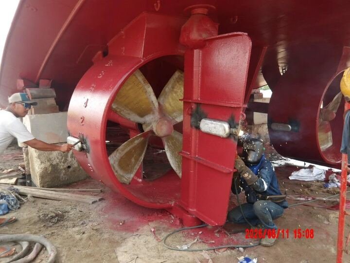 Pemasangan anoda zinc pada nozzle dan kemudi